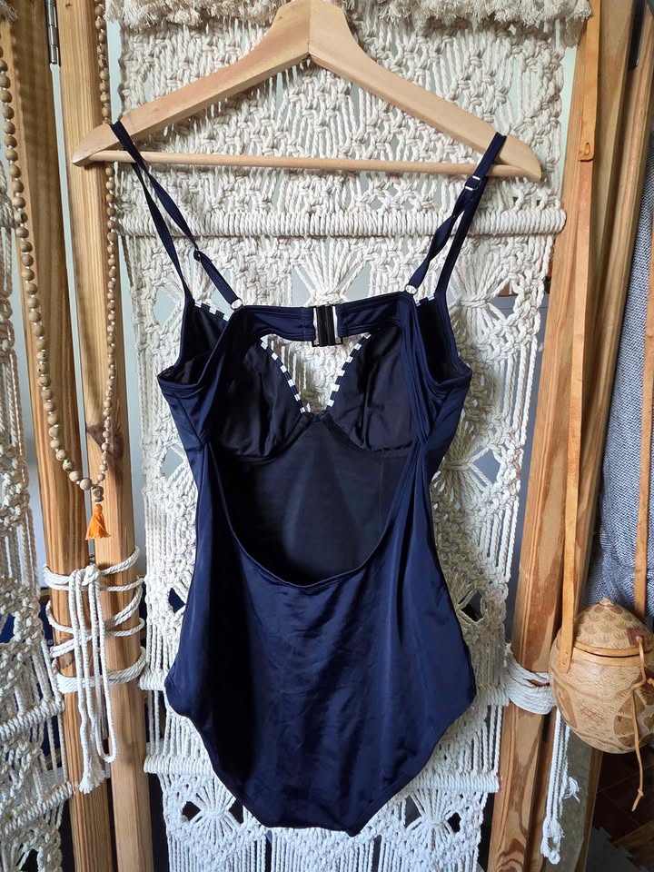 Ladies swim suits - photo 2