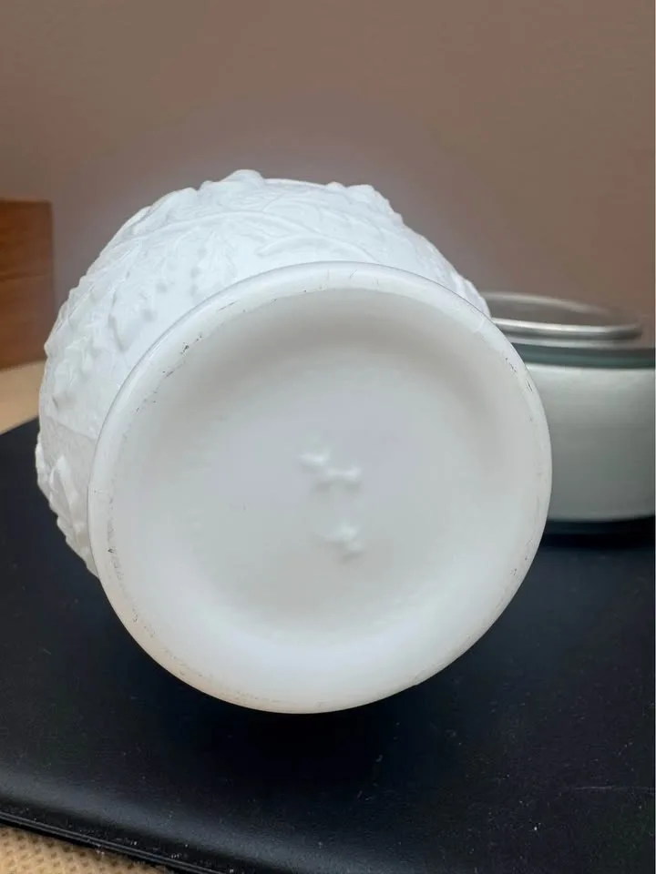 Vintage Imperial Glass Milk Glass Bud Vase image indicator(5)