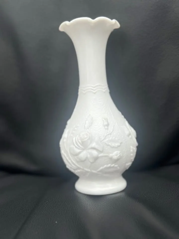 Vintage Imperial Glass Milk Glass Bud Vase image indicator(6)