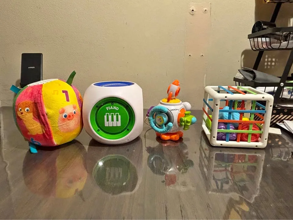 Puzzle Set Toys thumbnail