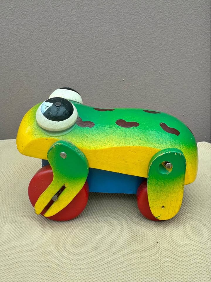 Charming Vintage Fisher Price Frog Pull Toy