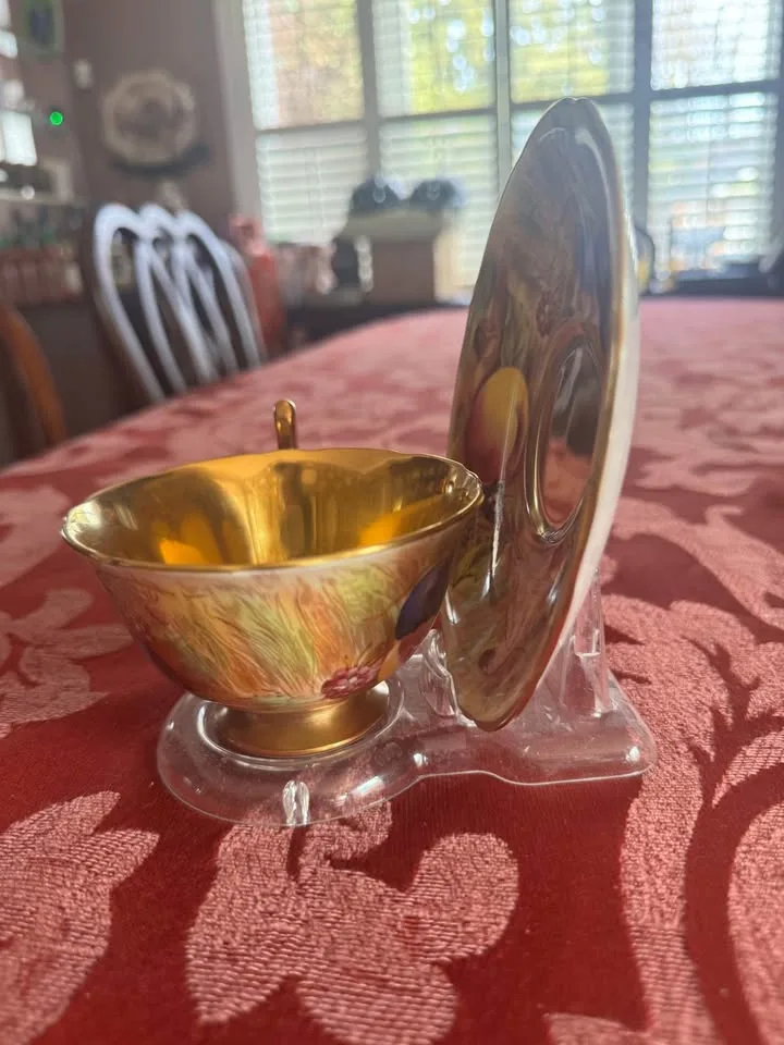 Gorgeous Aynsley Tea Cup image indicator(2)