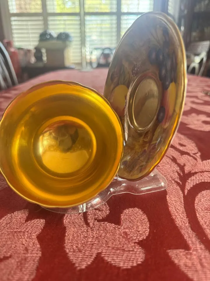 Gorgeous Aynsley Tea Cup image indicator(3)