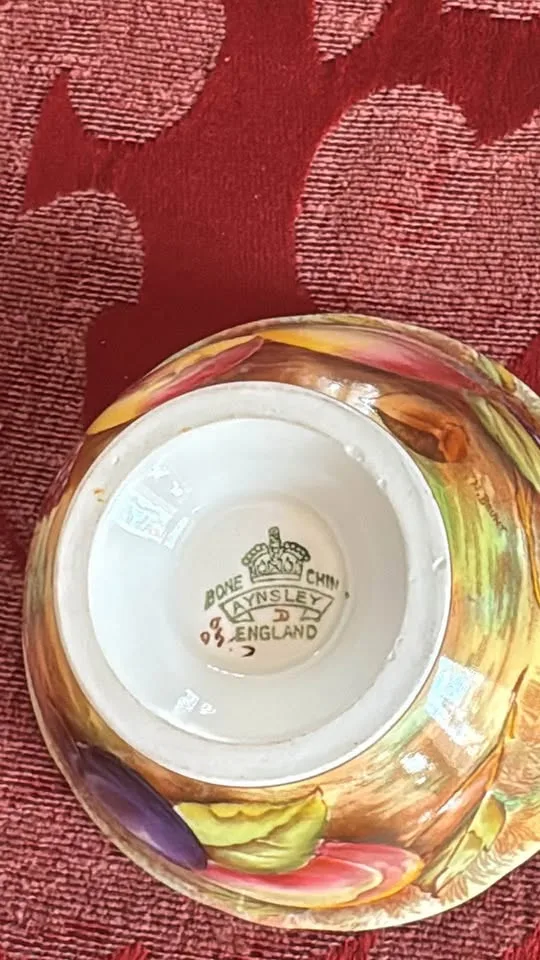 Gorgeous Aynsley Tea Cup image indicator(6)