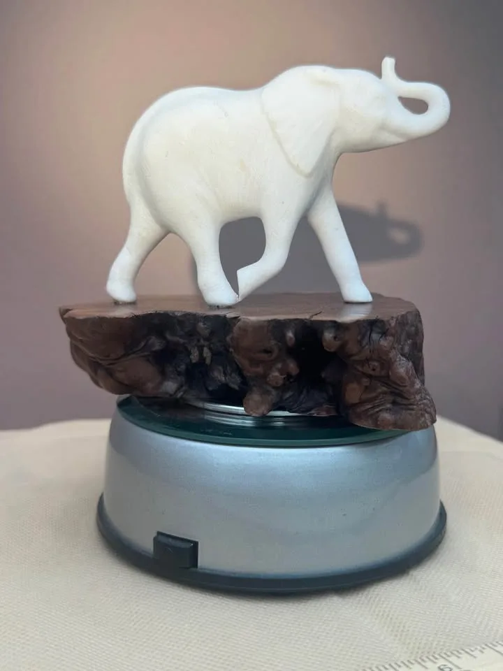 Fabulous Elephant Sculpture image indicator(4)