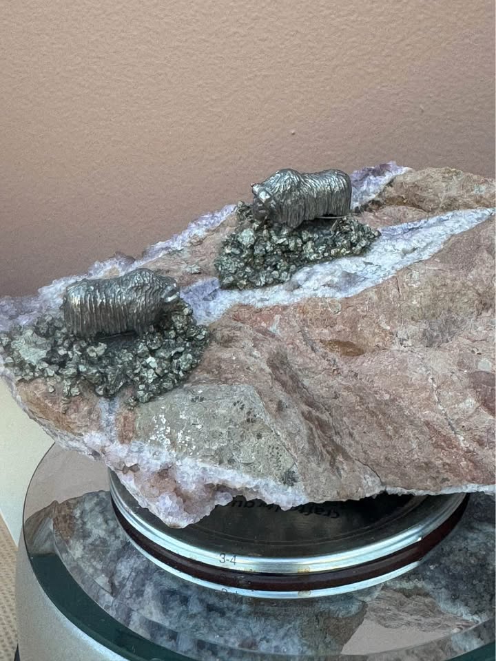 Canadian Vintage Amethyst Rock Art - photo 2
