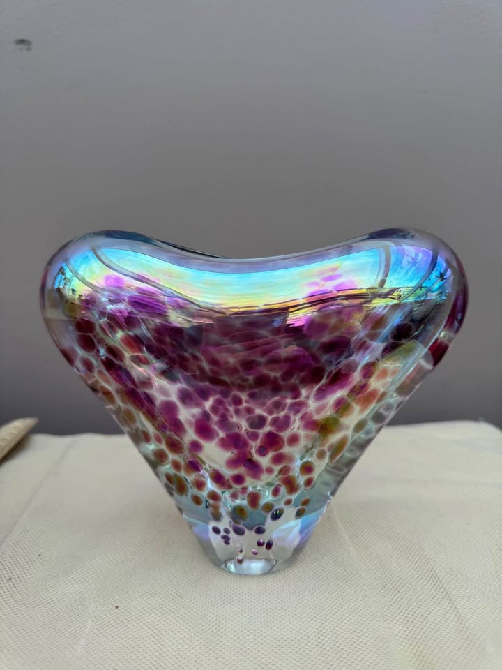 Exquisite Vintage Art Glass Vase - photo 2