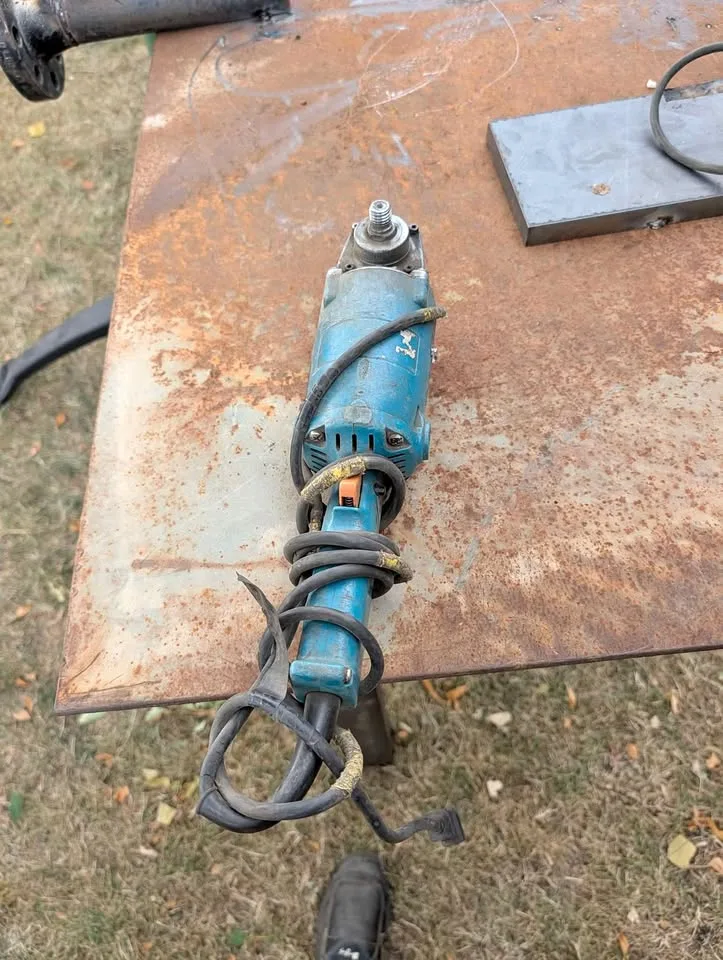 Makita grinder thumbnail