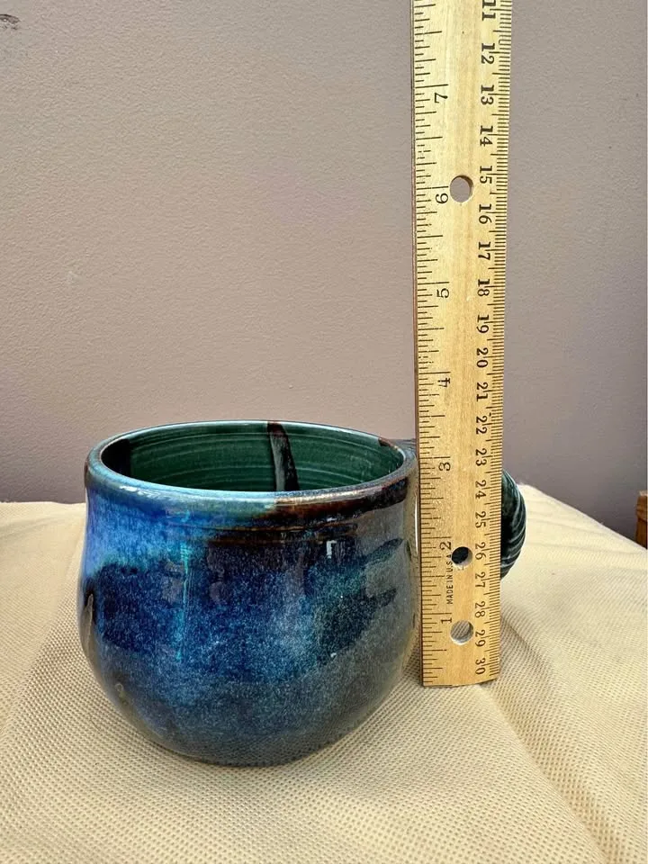 Beautiful Hand Crafted Pottery Mug thumbnail