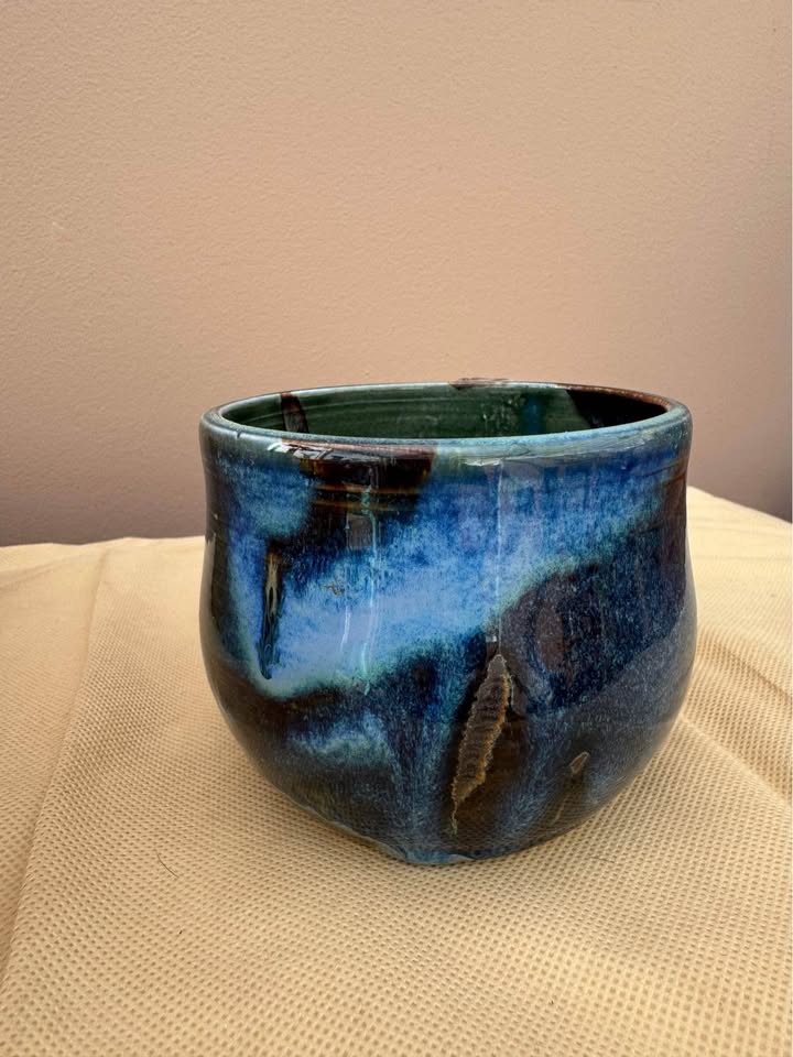 Beautiful Hand Crafted Pottery Mug - photo 3