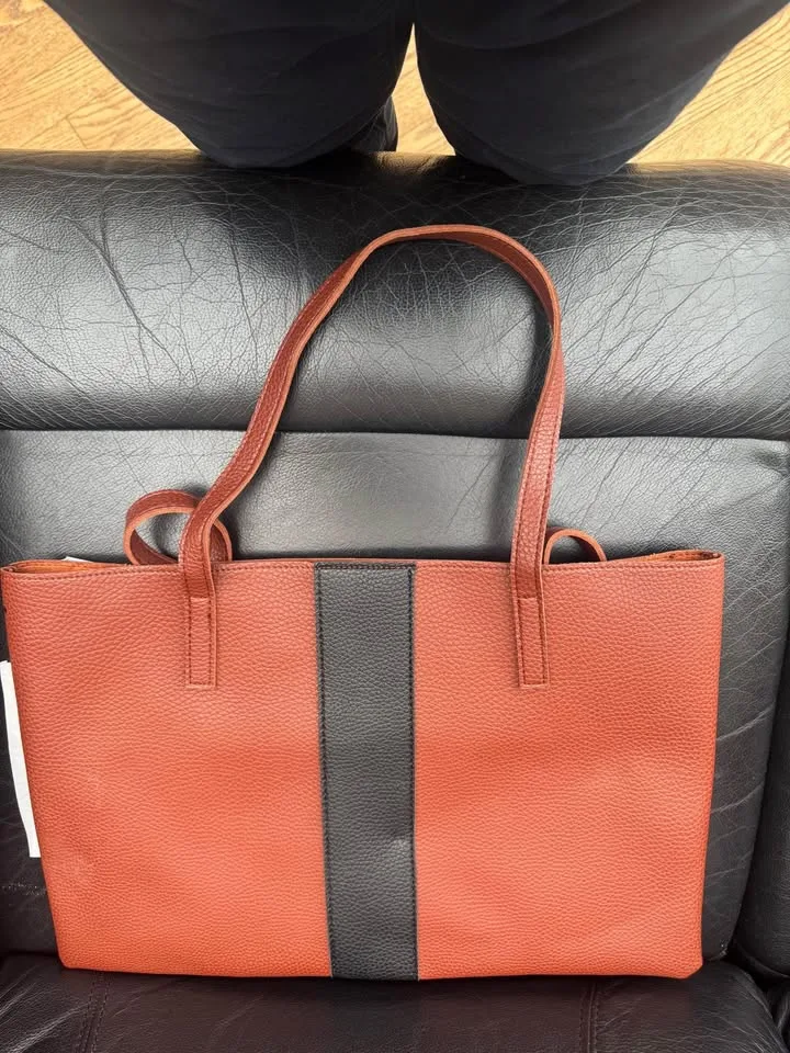 Vince Camuto Tote Bag image indicator(6)