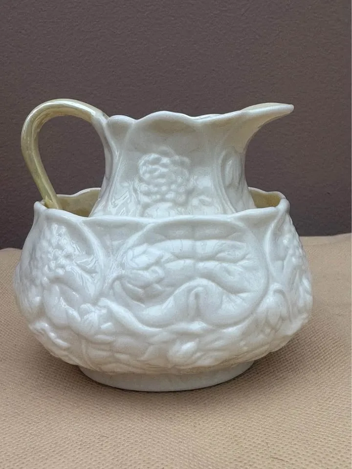 Beautiful Belleek China Cream and Sugar image indicator(4)