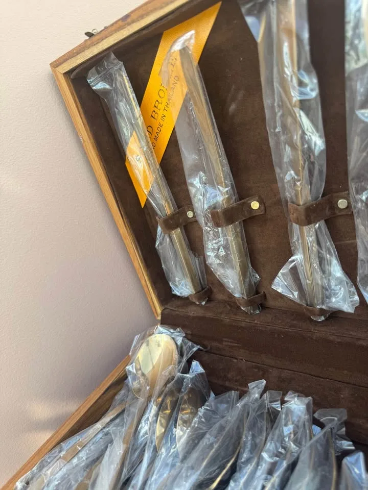 Bronze Cutlery Set image indicator(2)