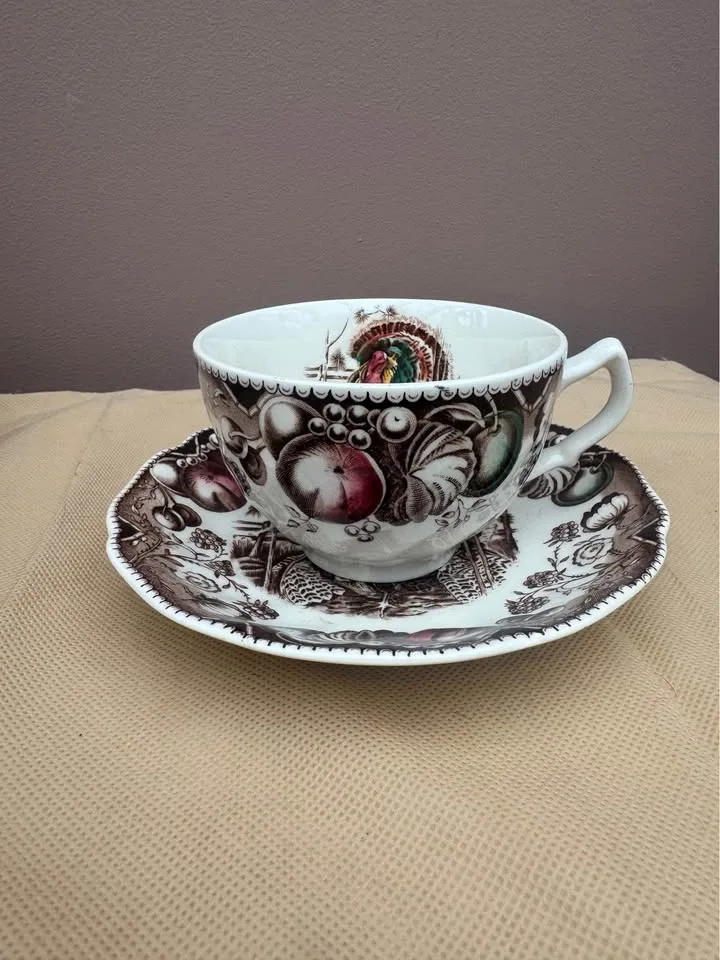 Vintage Johnsons Bros Tea Cup - "His Majesty" image indicator(4)