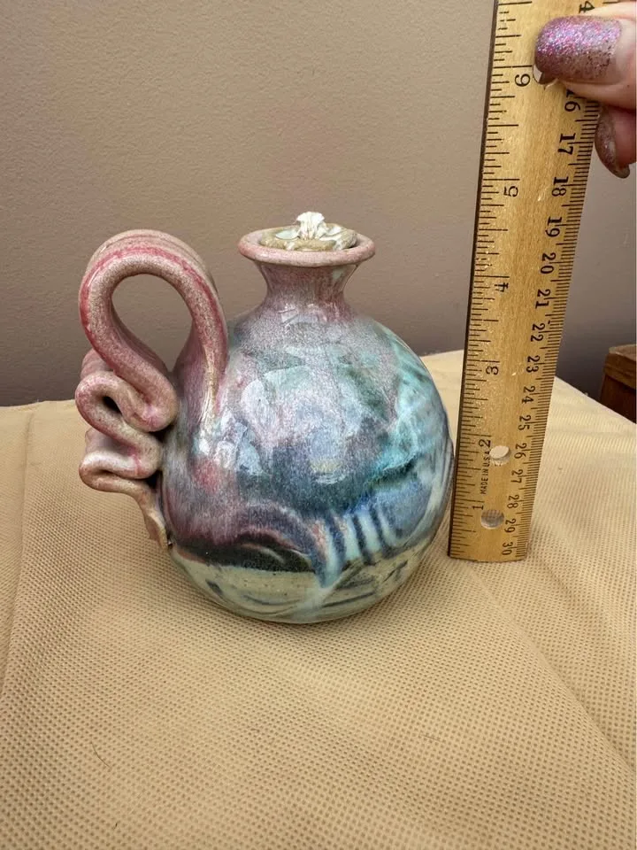 Stunning Pottery Oil Lamp image indicator(3)