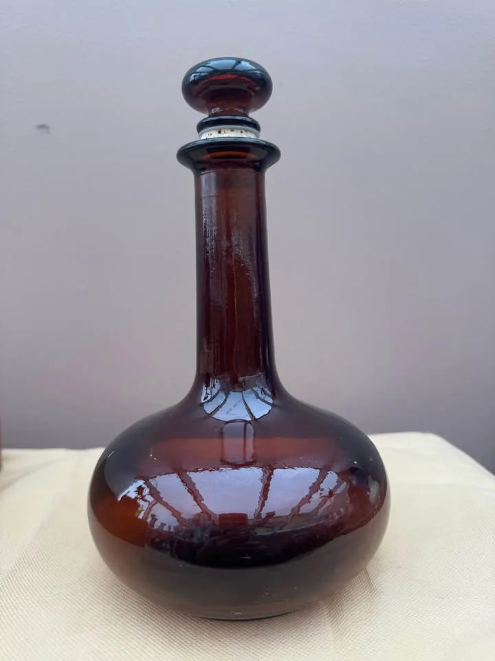 Vintage Decanter image indicator(2)