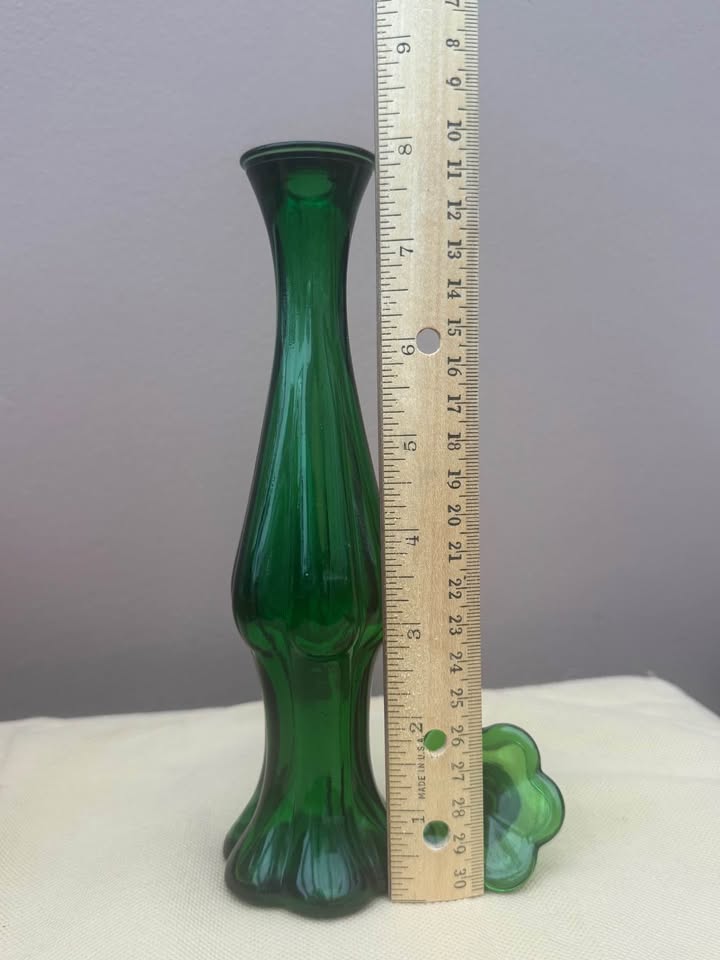 Beautiful Emerald Green Collectable Perfume Bottle - photo 4