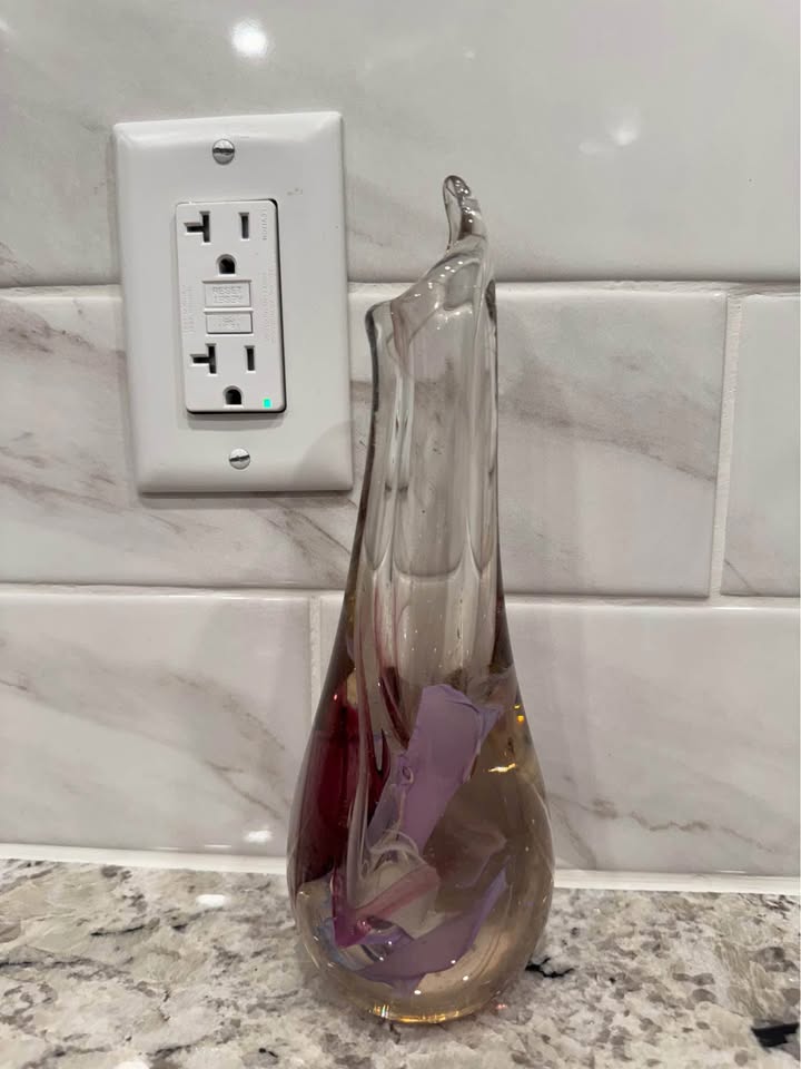 Stunning Art Glass Bud Vase - photo 4