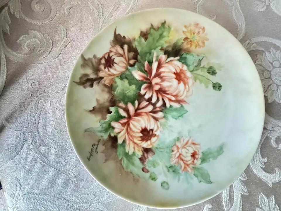 Beautiful Vintage Hand Painted Porcelain Plate thumbnail