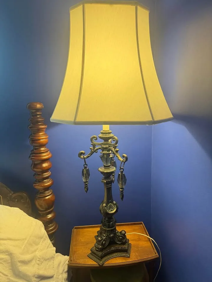 Gothic Style Table Lamp image indicator(2)