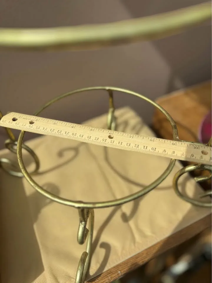 Beautiful Plate Stand image indicator(6)