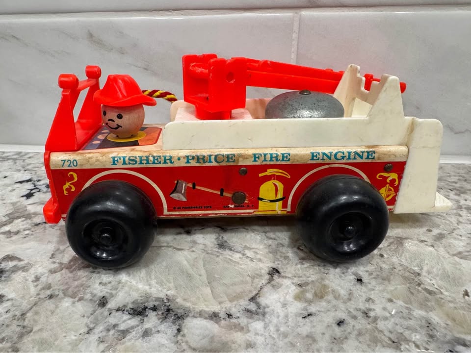 Fisher Price Fire Engine - photo 4