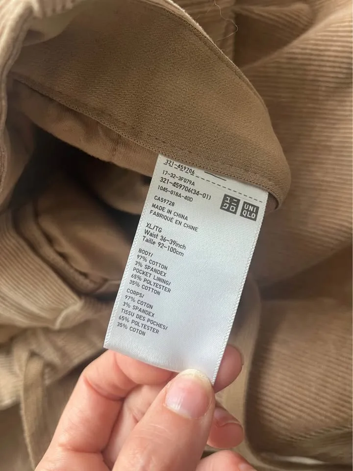 Uniqlo Men’s Smart Ankle Corduroy Pants size XL image indicator(2)