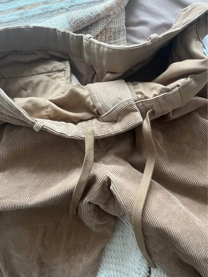 Uniqlo Men’s Smart Ankle Corduroy Pants size XL image indicator(4)