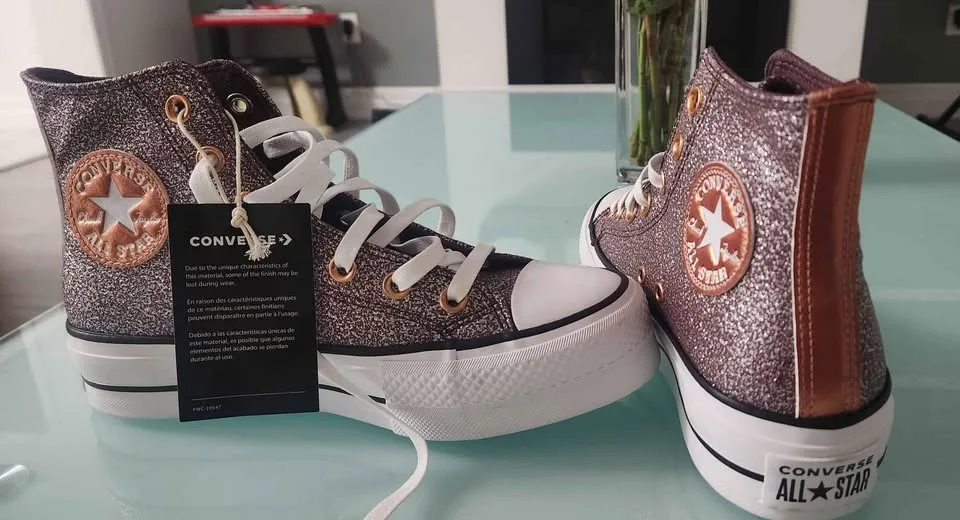 Converse Womens's Chuck Taylor all Star Hi Lift Platorm image indicator(2)