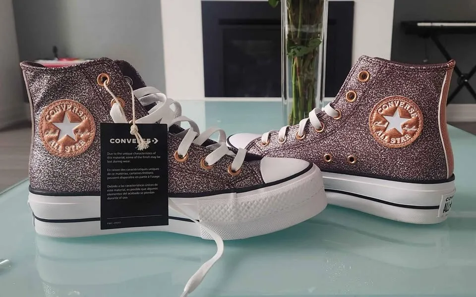 Converse Womens's Chuck Taylor all Star Hi Lift Platorm image indicator(3)