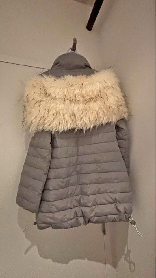 Superdry winter jacket with white fur