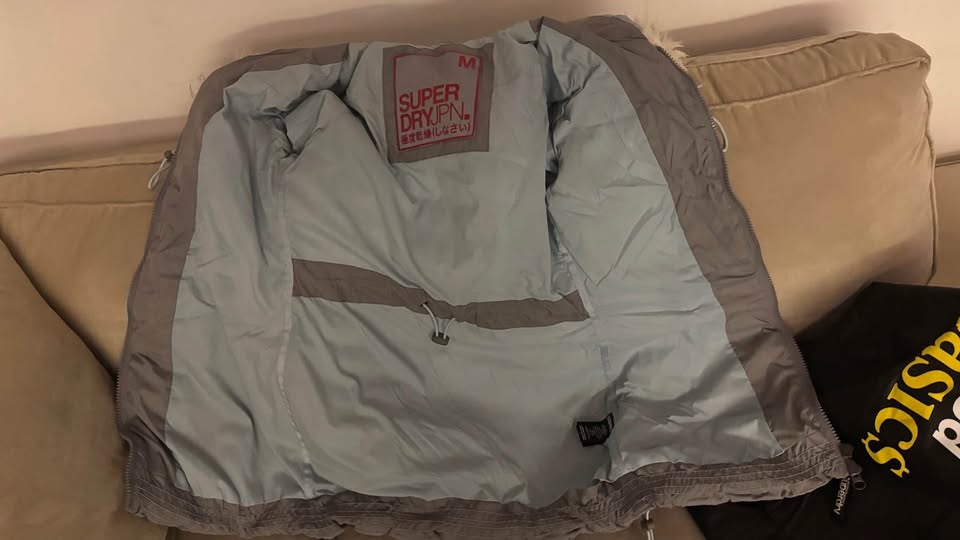 Superdry winter jacket with white fur - photo 3