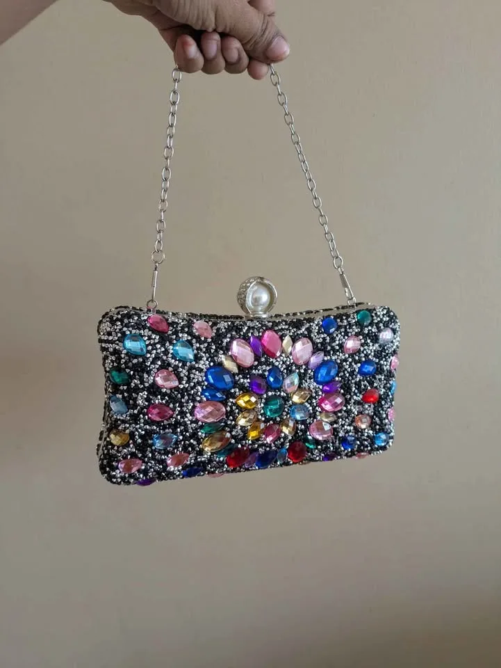 Brand new rhinestone embellished evening clutch image indicator(5)