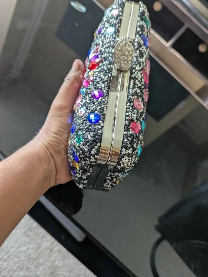 Brand new rhinestone embellished evening clutch image indicator(10)