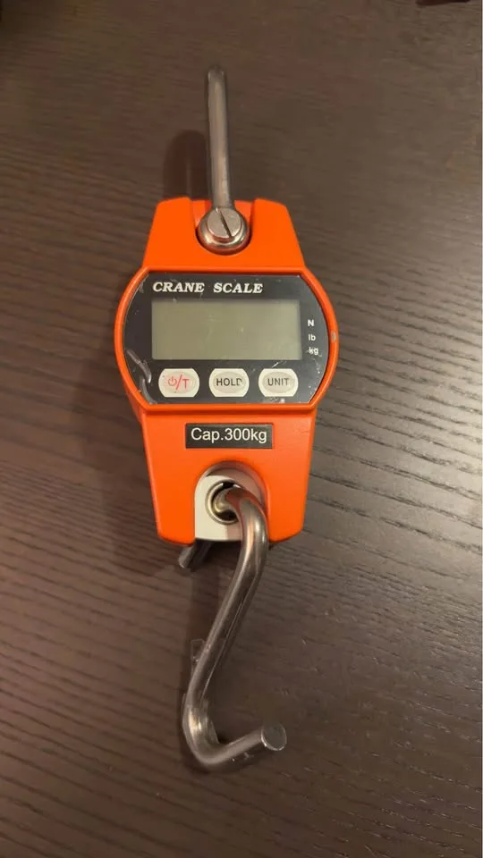 600lb Digital Crane Scale with Hooks image indicator(4)