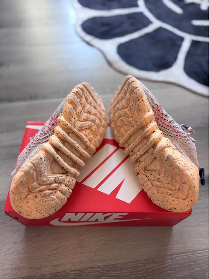 Nike Space Hippie 01 Melon Tint Size US 9.5 image indicator(3)