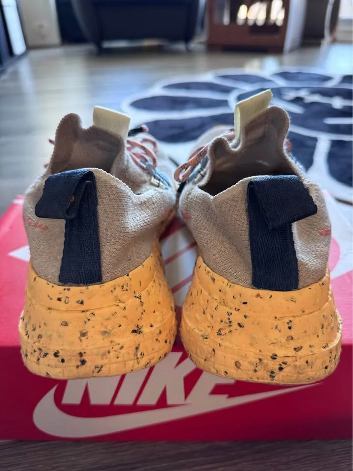 Nike Space Hippie 01 Melon Tint Size US 9.5 image indicator(4)