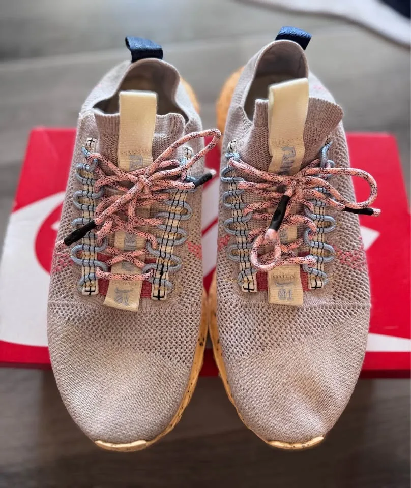 Nike Space Hippie 01 Melon Tint Size US 9.5 image indicator(5)