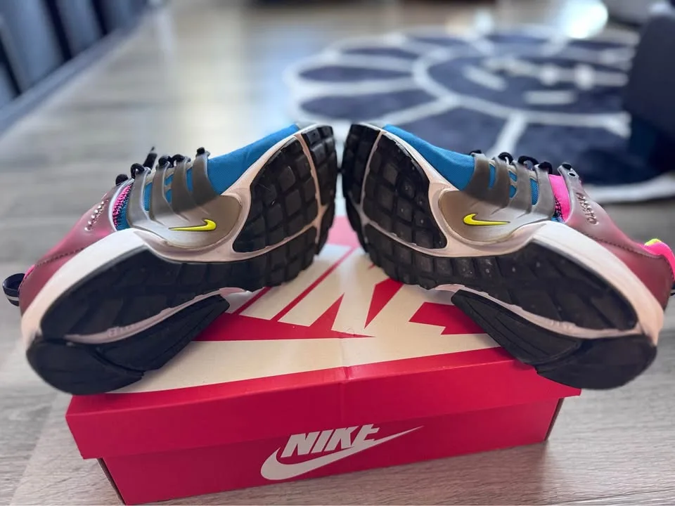 Nike Air Presto Size US 10 image indicator(4)
