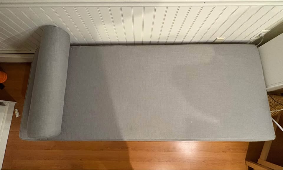 CB2 Sleeper sofa and day bed Queen size (64 X 80 inch expanded) - photo 2