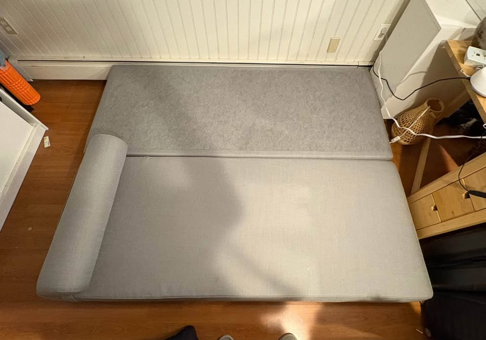 CB2 Sleeper sofa and day bed Queen size (64 X 80 inch expanded) - photo 3