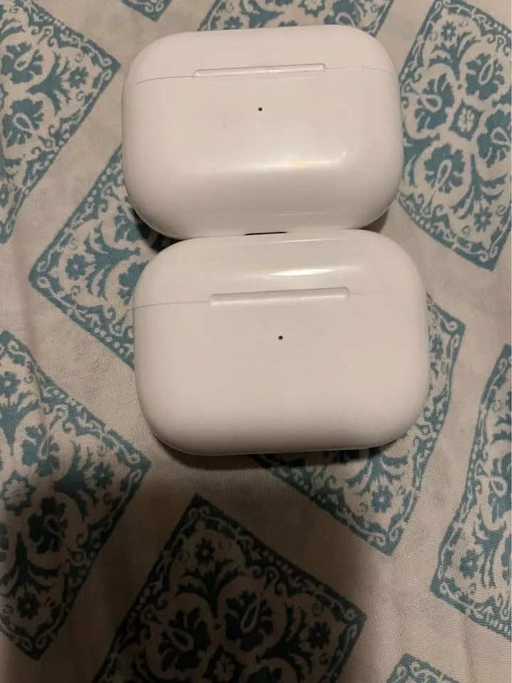 2 - 1 of 1 Custom Rep AirPods 🔥 Looks Real, Sounds Amazing! image indicator(5)