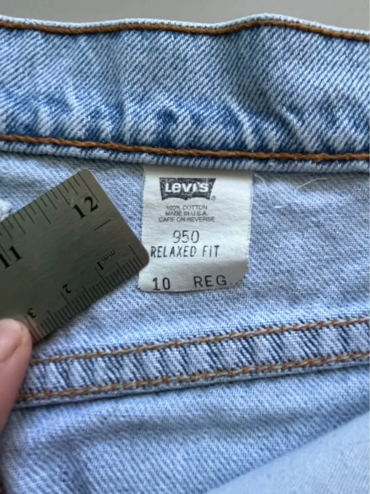 Levi’s Orange Tab Vintage Shorts image indicator(3)