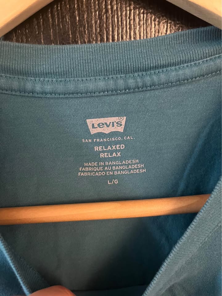 Blue Levi Graphic Tee - photo 3