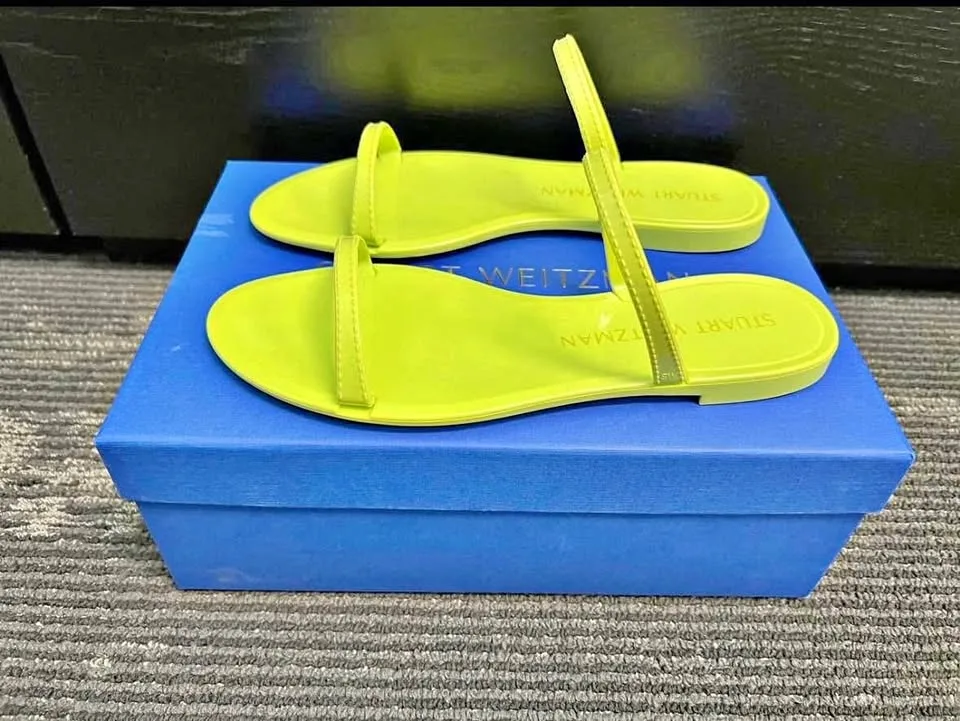 Brand New Stuart Whitman Slipper thumbnail