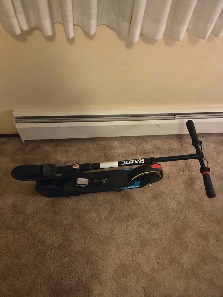 Razor E Prime Air - Electric Scooter image indicator(2)