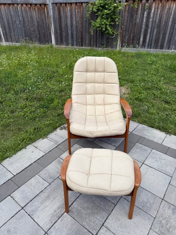 Mcm huber scoop chair and ottoman - photo 2