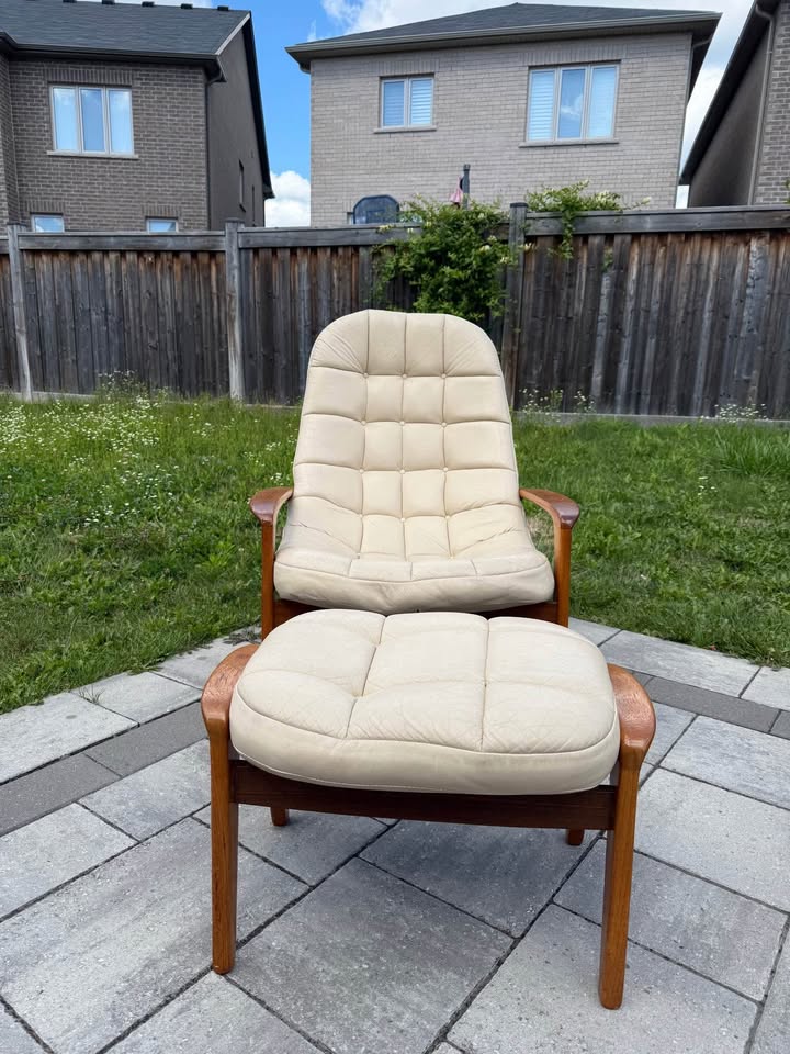 Mcm huber scoop chair and ottoman - photo 3