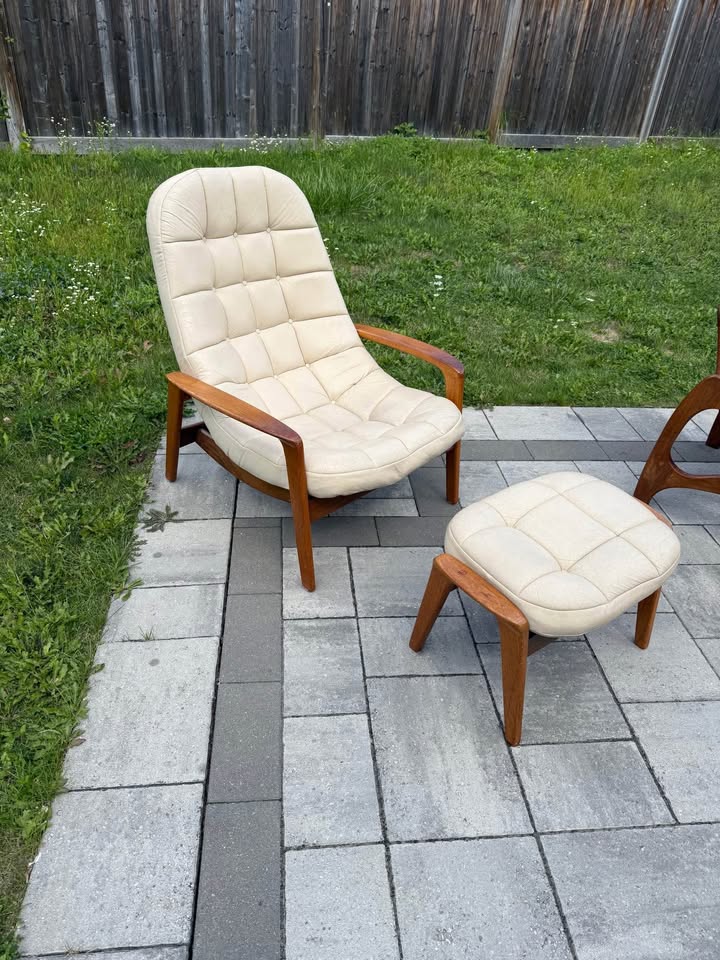 Mcm huber scoop chair and ottoman - photo 5