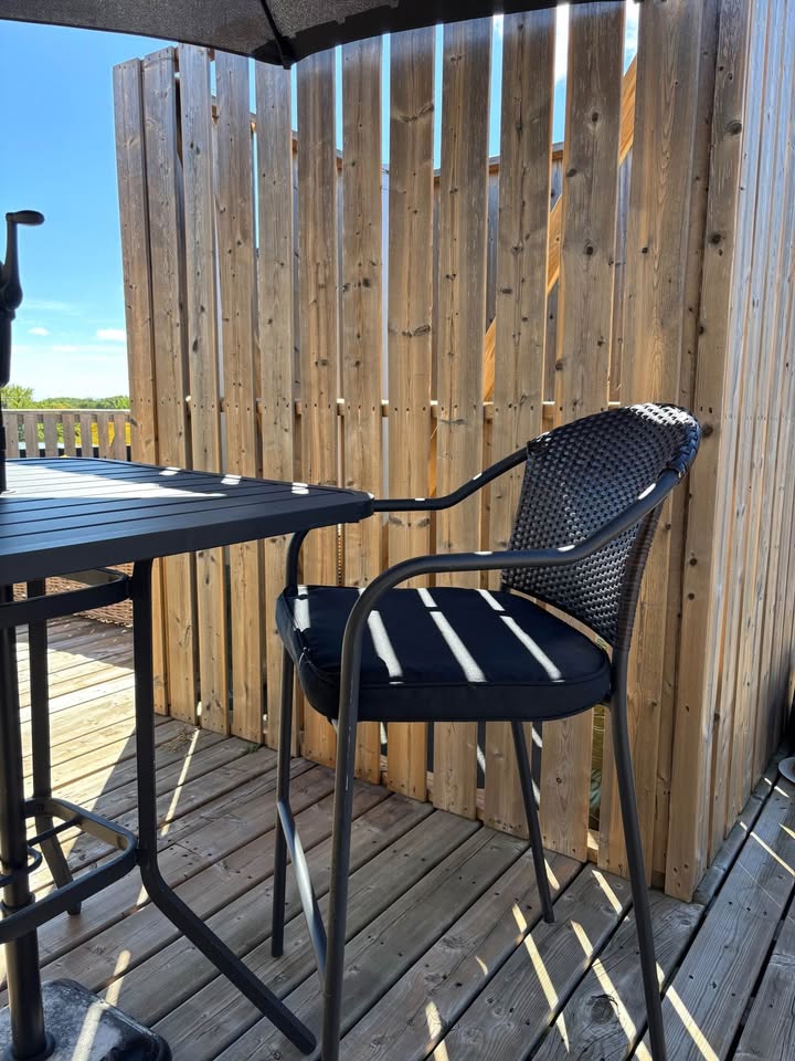 Patio Furniture - photo 2